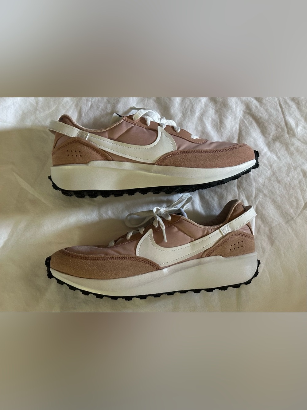 NIB Nike Women’s Waffle Debut Sneakers